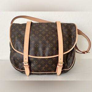 Louis Vuitton Saumur 43 Crossbody Bag